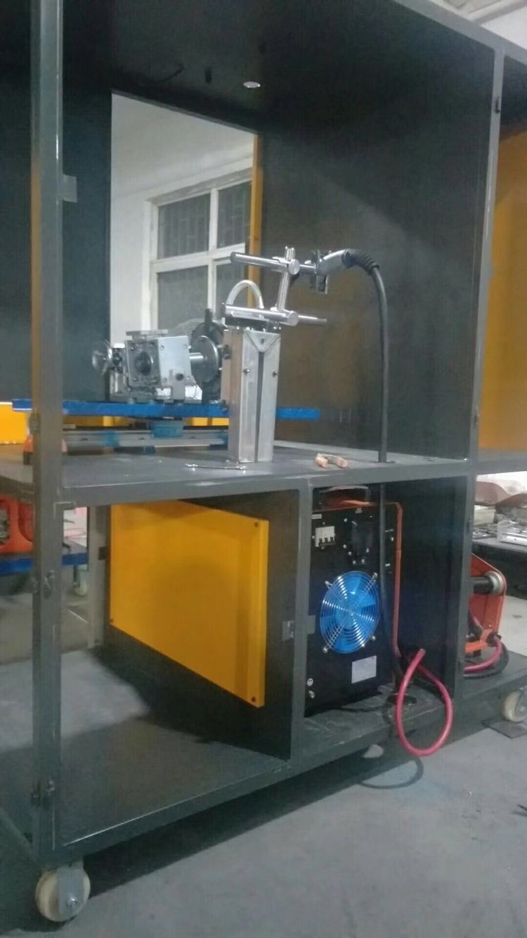 比亚特自动化堆焊设备1.jpg
